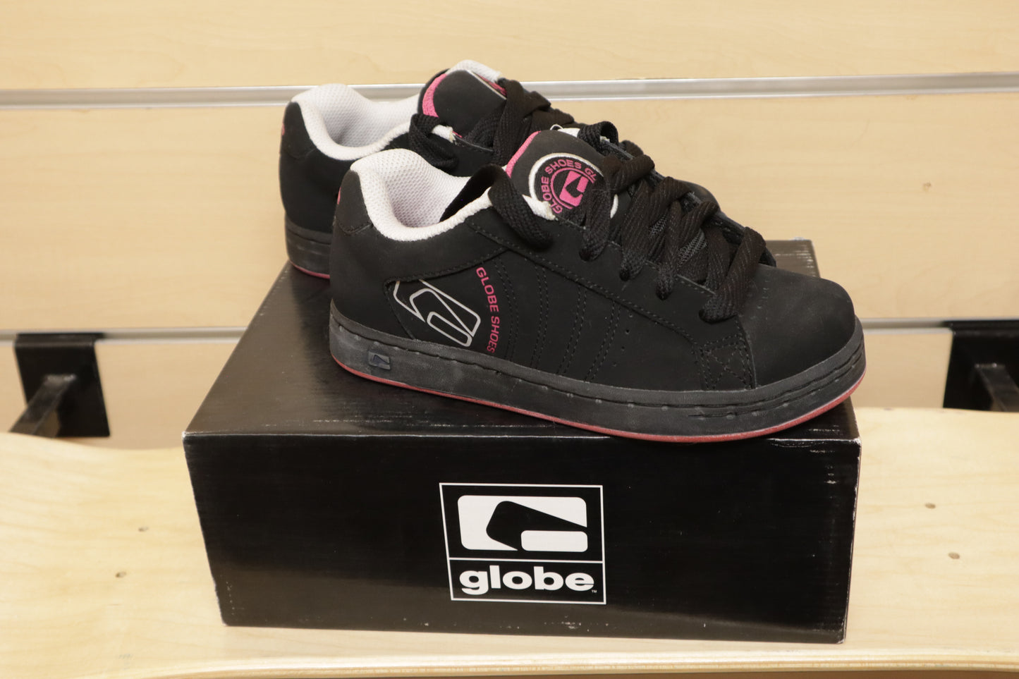 Globe Fusion Girls Black/Hot Pink
