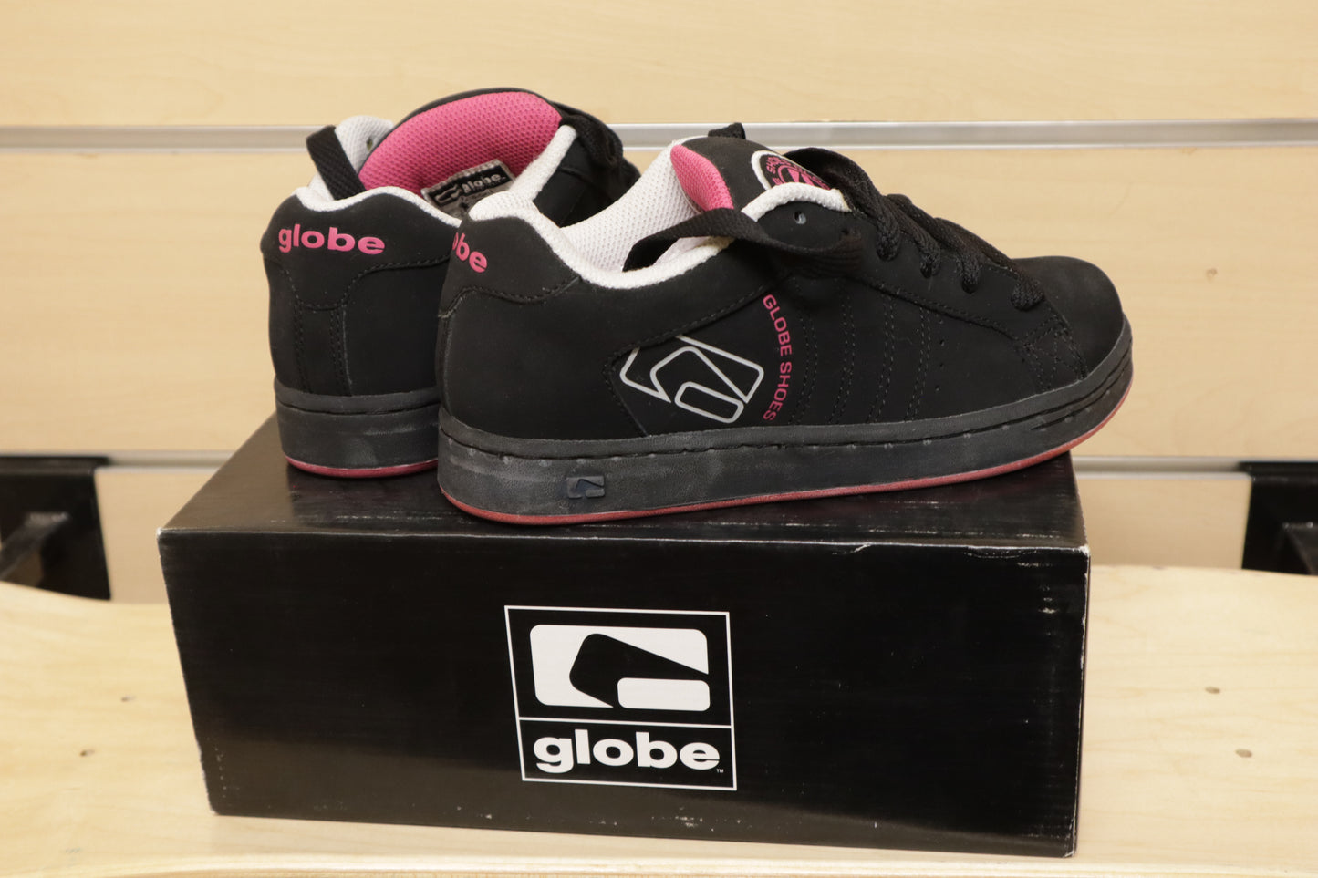 Globe Fusion Girls Black/Hot Pink