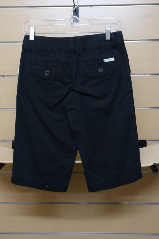Split Dahlia Crop Capris